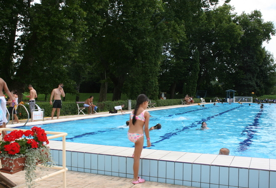 PÜNKÖSDFÜRDŐI Galéria