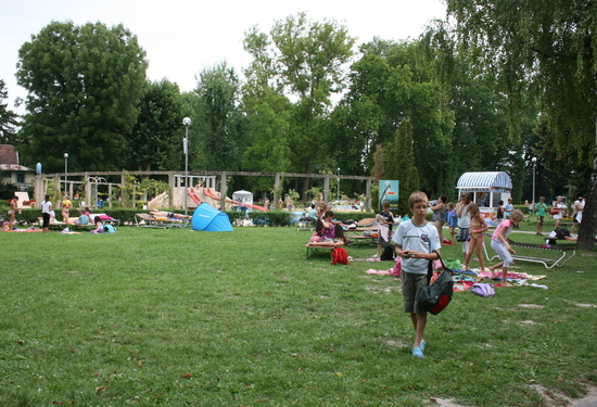 PÜNKÖSDFÜRDŐI Galéria